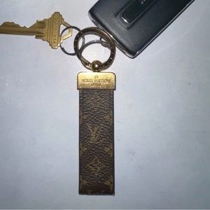 Authentic Louis Vuitton DRAGONNE KEY HOLDER